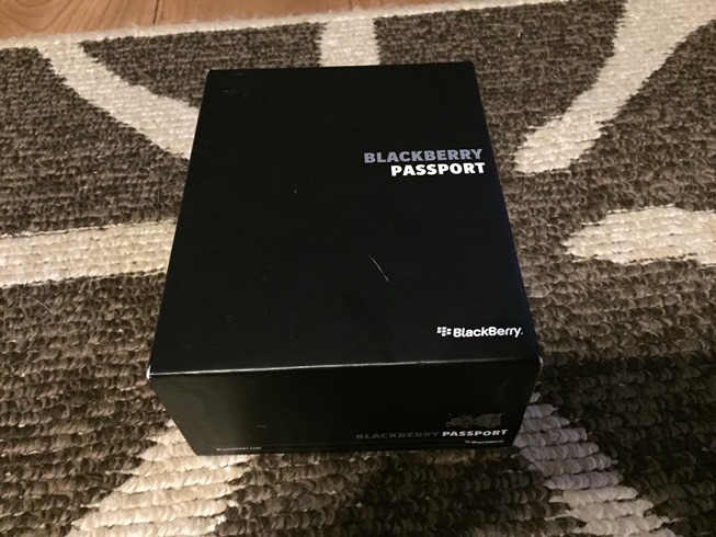 blackberry-passport-openbox01
