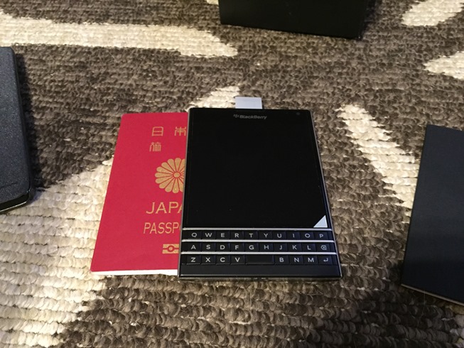 blackberry-passport-openbox05